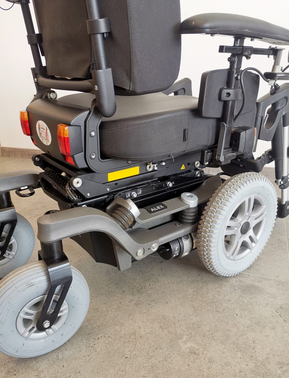 uzywany-wozek-inwalidzki-handicare-alex-elektro-mobil-tarnowskie-gory-slask-11 używany wózek inwalidzki handicare alex elektro mobil tarnowskie góry śląsk 11