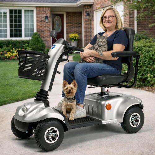 pani na skuterze eris