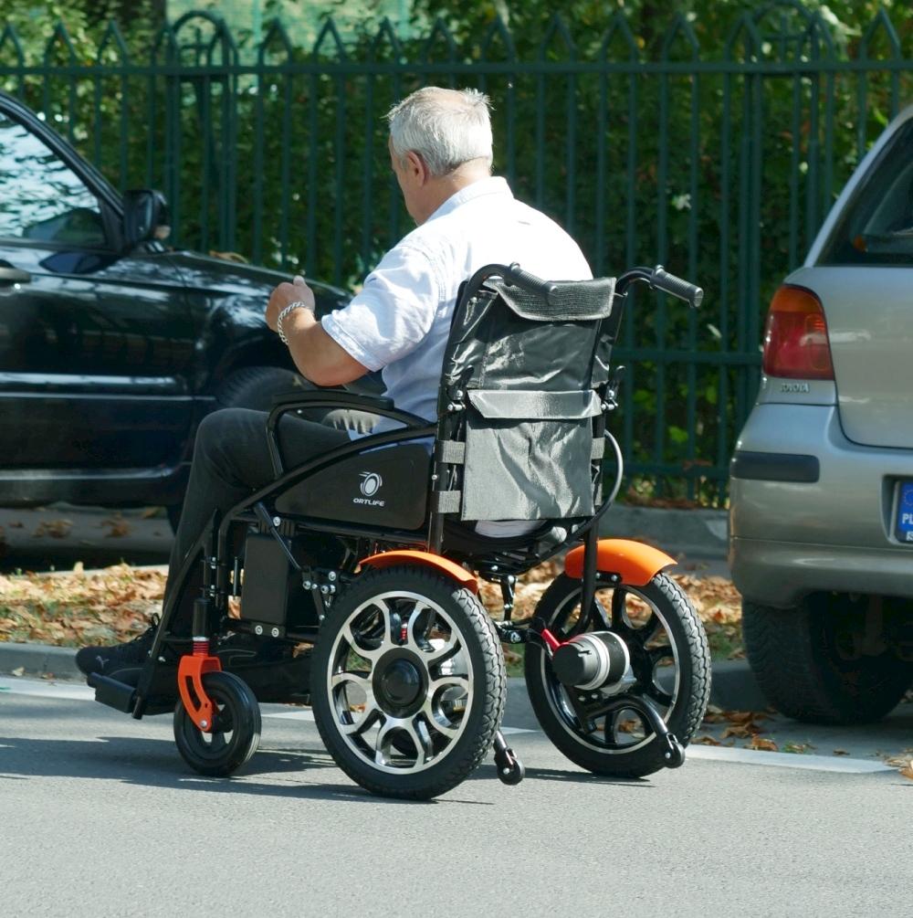 wózek inwalidzki elektryczny black ortlife 1