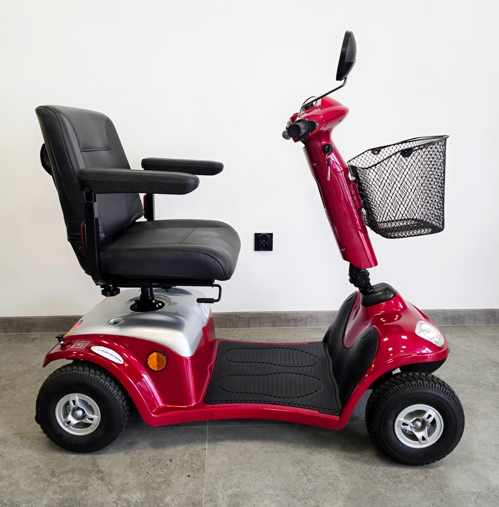 używany skuter inwalidzki elektryczny kymco czterokołowy elektro mobil 4